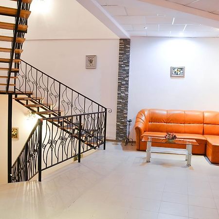 Motel - Restaurant Leon Bacău Eksteriør bilde