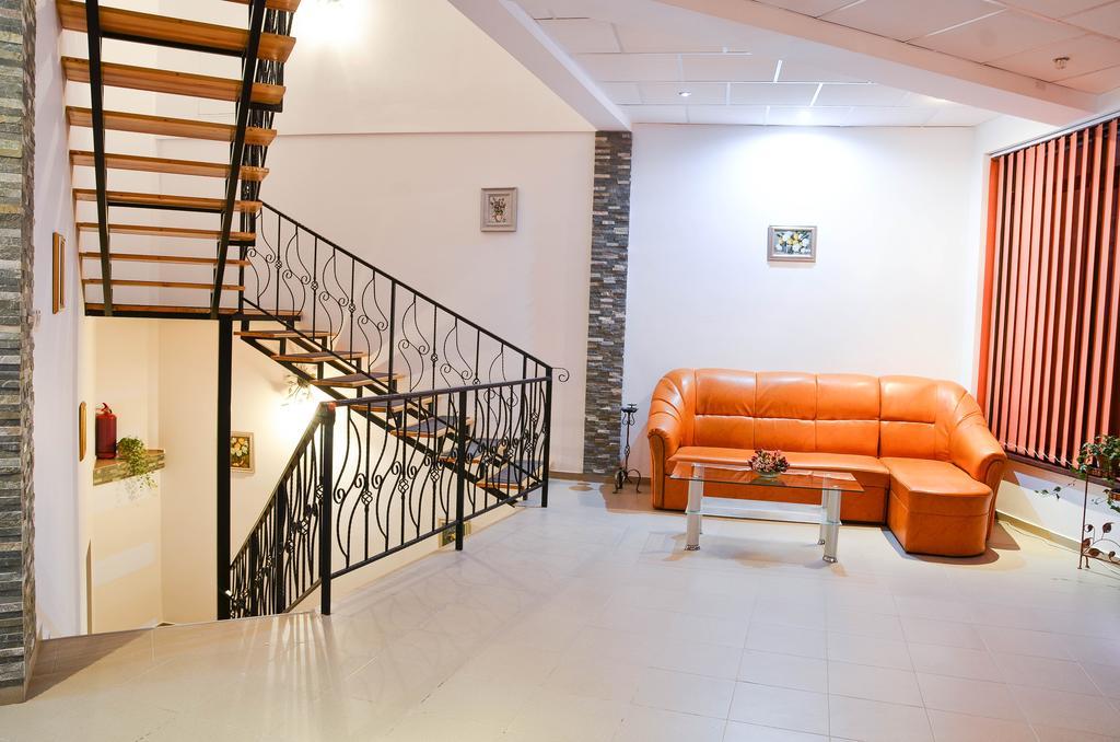 Motel - Restaurant Leon Bacău Eksteriør bilde