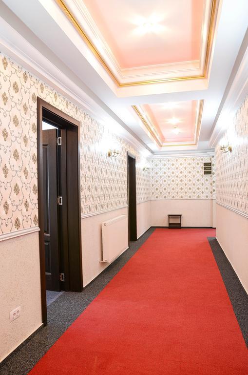 Motel - Restaurant Leon Bacău Eksteriør bilde